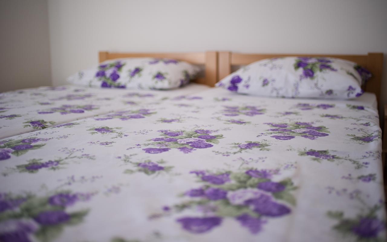Hostel Larisa Banja Luka Exteriör bild